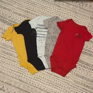 Carter’s Onesies 5 bundle
